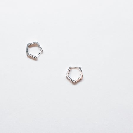 ANGLE ONE-TOUCH EARRINGS